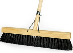 PLATFORM BROOM