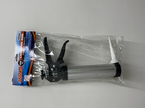 CAULKING GUN